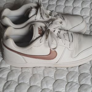 Womens Nike Sneakers
